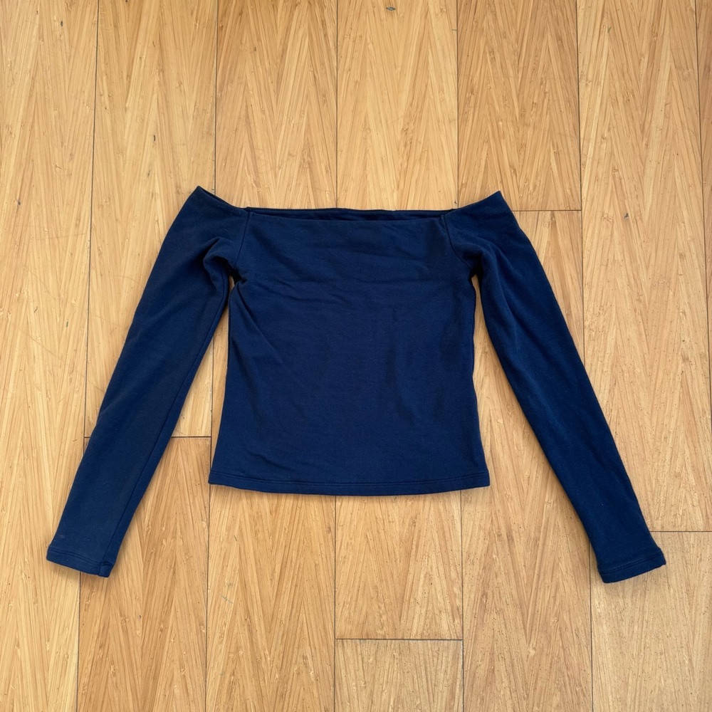 Abercrombie & Fitch off the shoulder top